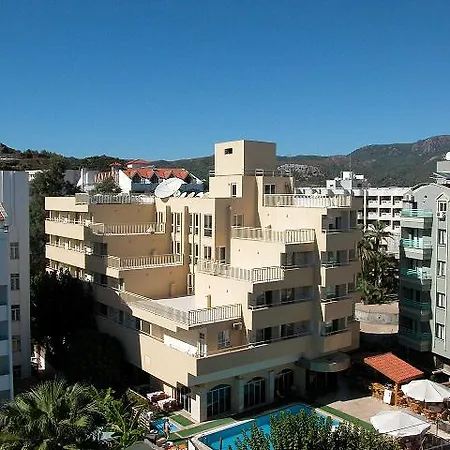 Karen Marmaris